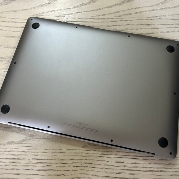 Apple 13” MacBook Air With Apple M1 Chip Gray Laptop With Original Box - Picture 9 of 11